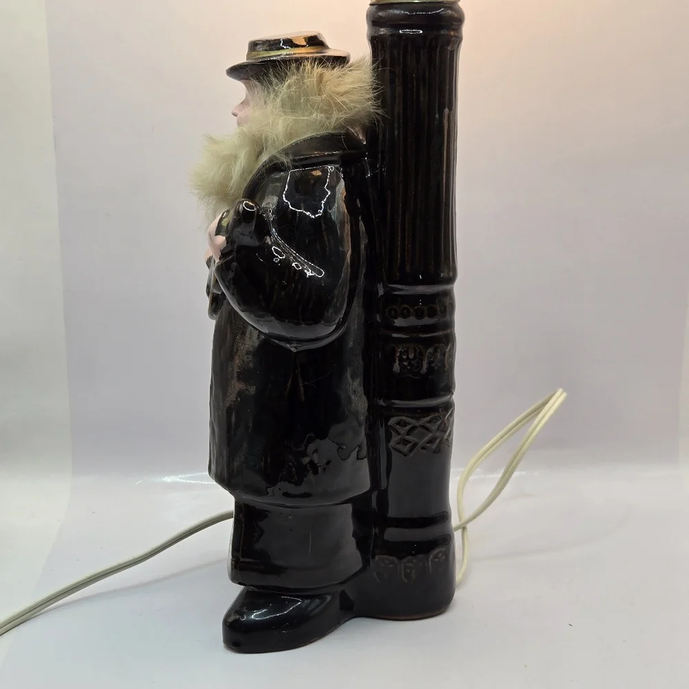 Rare Vintage Enesco Japan Lighted Pub Skidoo Sign Ceramic Lamp Post Musician - Picture 11 of 16